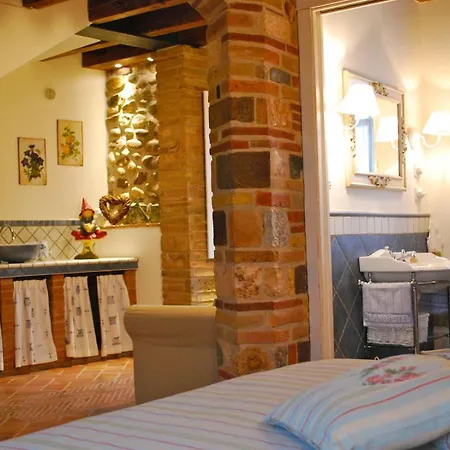 Gallo Delle Pille Bed & Breakfast Monzambano Exterior photo